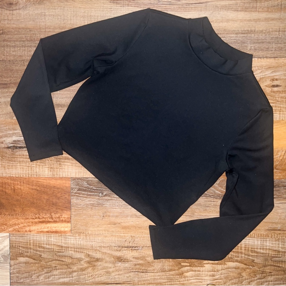Wild Fable Black Long Sleeve Mock Neck Seamless Crop Top, Size L